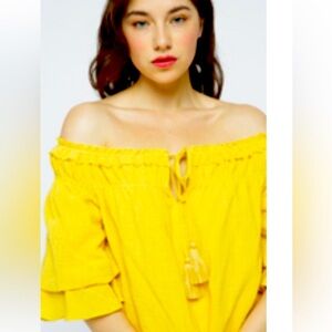 & Merci off the shoulder yellow top. Size medium. Gauzy fabric fully lined